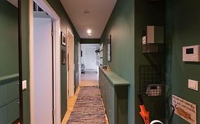Dream Apartment - Central And Quiet With Ac And Free Parking Garage
